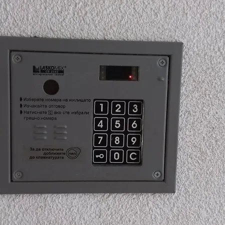 Avrora Apartment