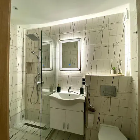 Apartment Avrora