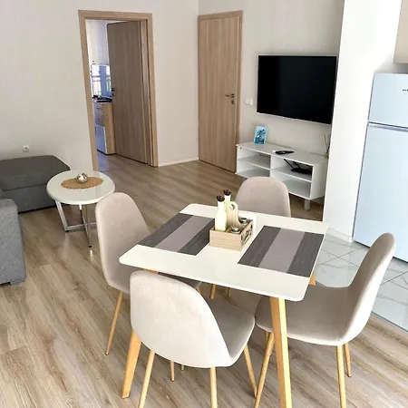 Avrora Apartment