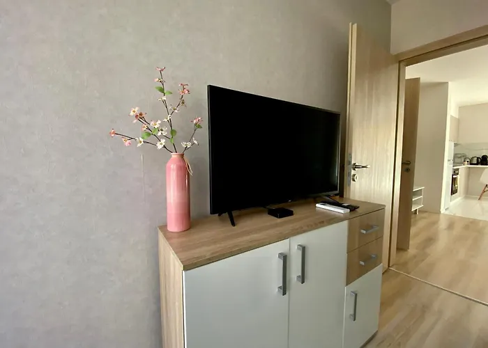 Апартаменти Avrora Варна