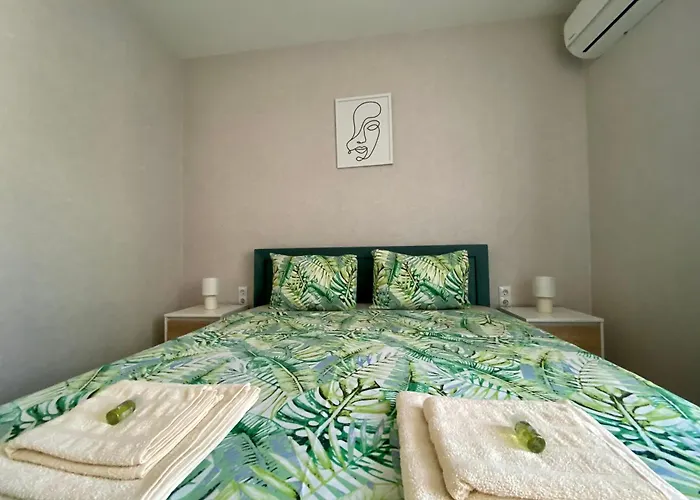 Avrora Апартаменти