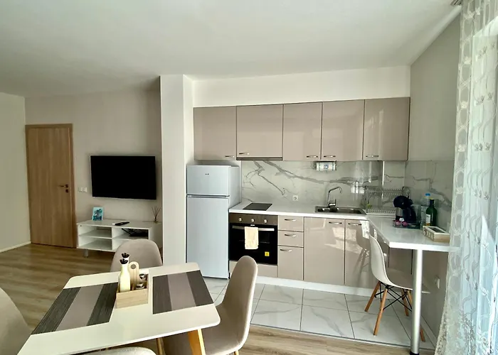 Avrora Апартаменти